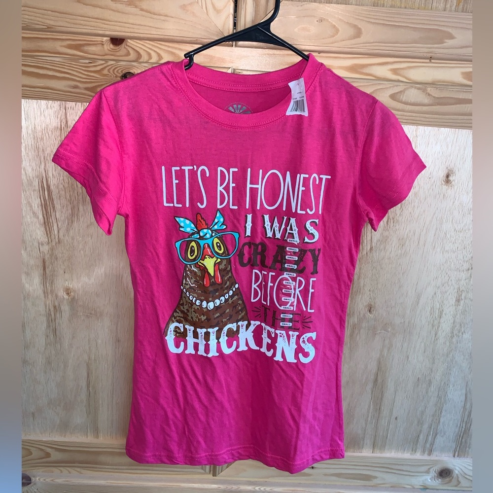 Lost Creek Outfitters NWT pink “Crazy Chickens” graphic tee shirt size S